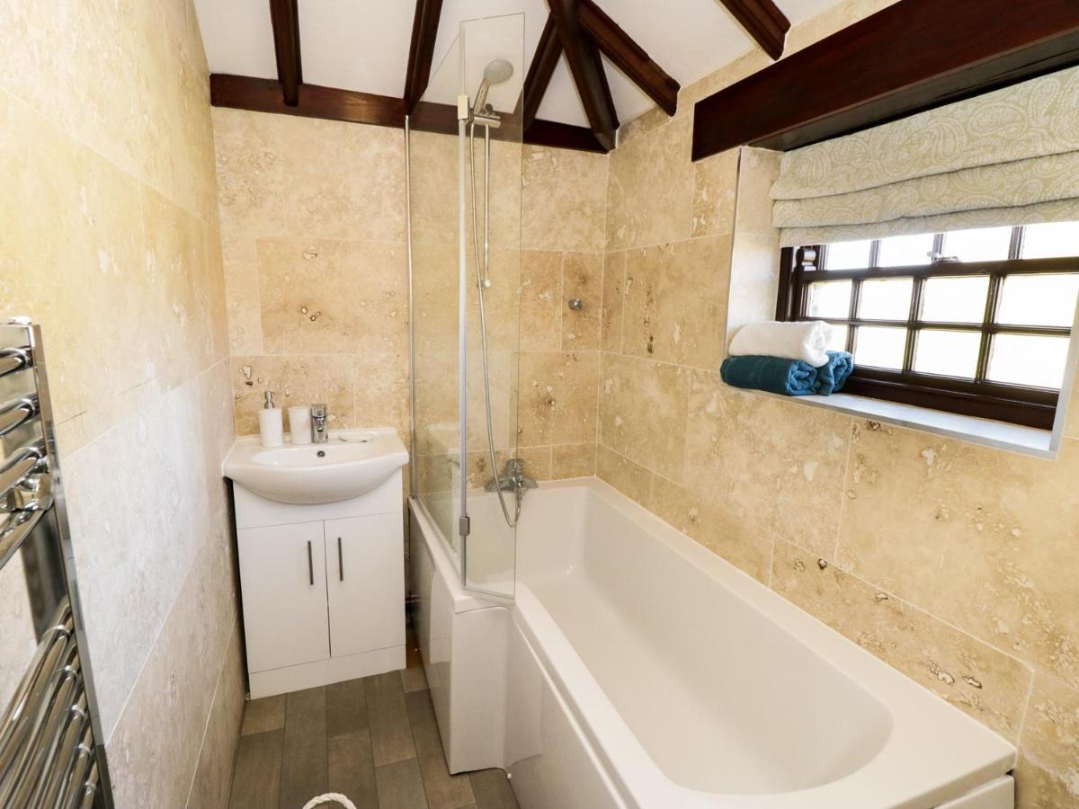 King'S Cottage Crakehall Екстериор снимка